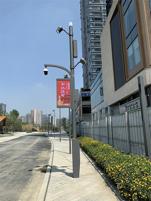 成都新金牛公园安装菲尼特智慧路灯——直趣